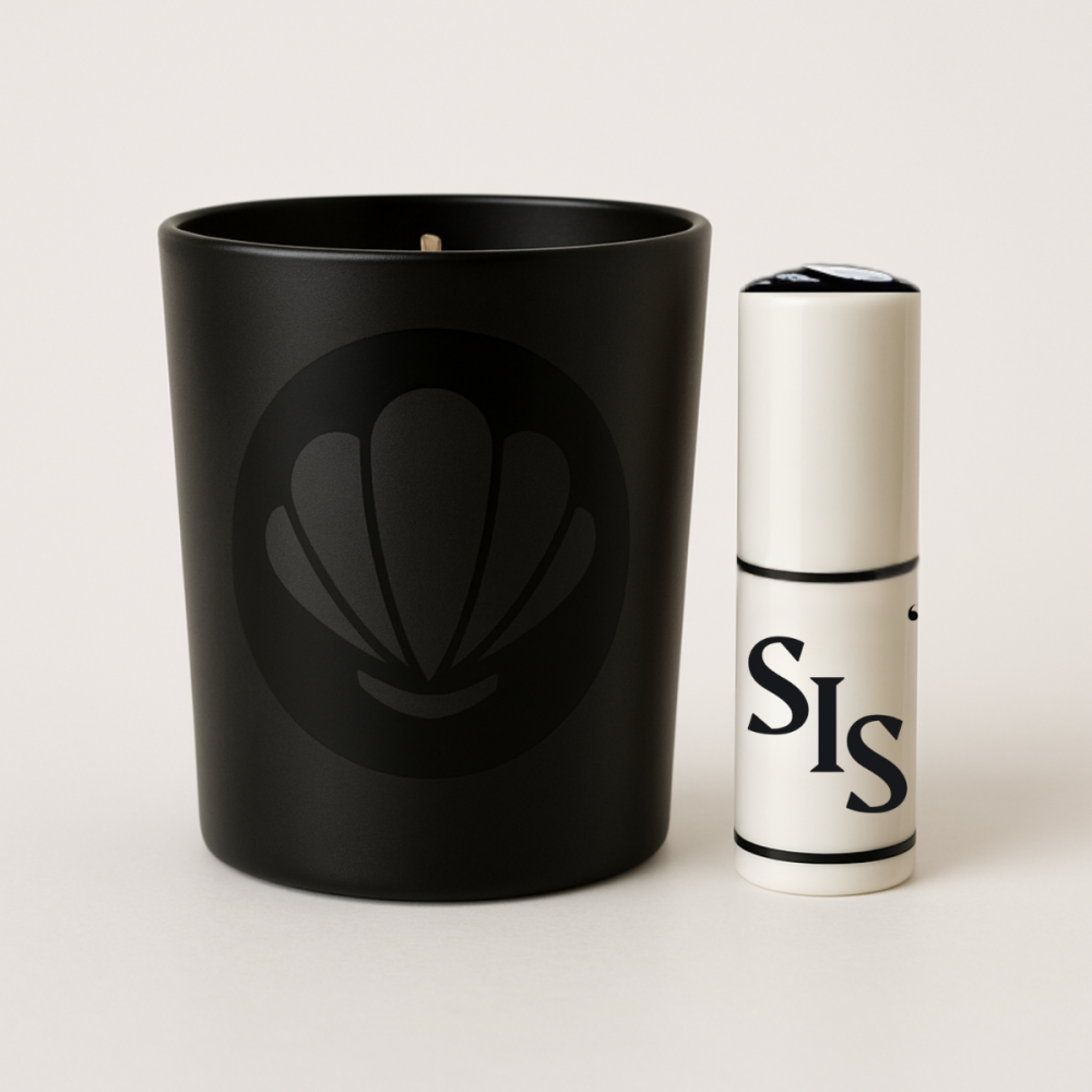 la bougie et le parfum solide sis dans un studio